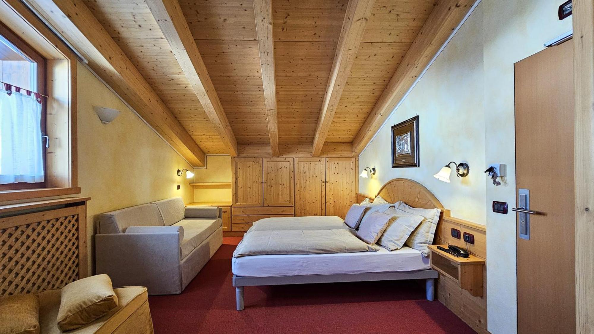 Albergo Alpenrose Ливиньо Экстерьер фото