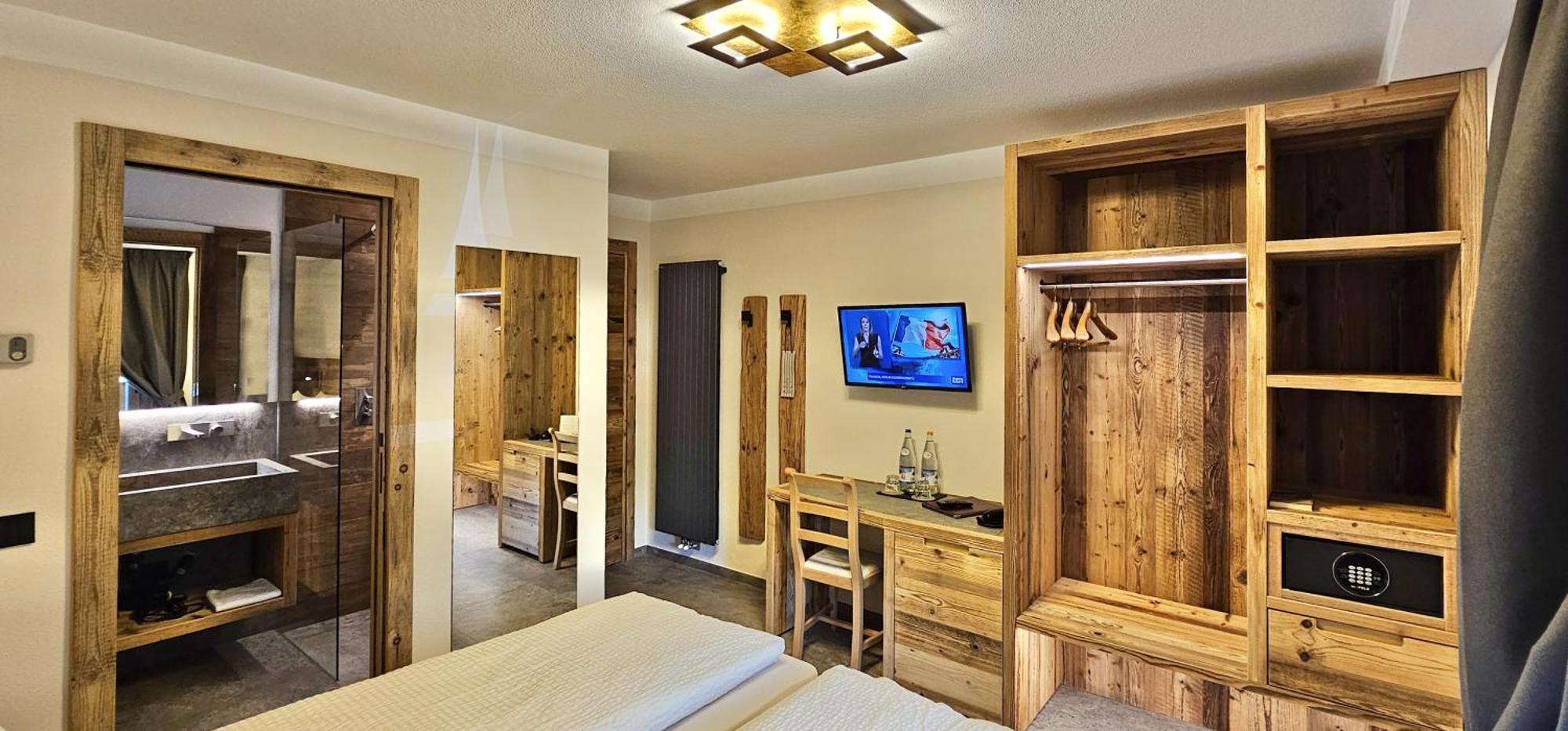 Albergo Alpenrose Ливиньо Экстерьер фото